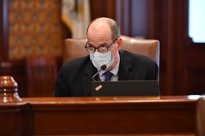 Cunningham presents legislation